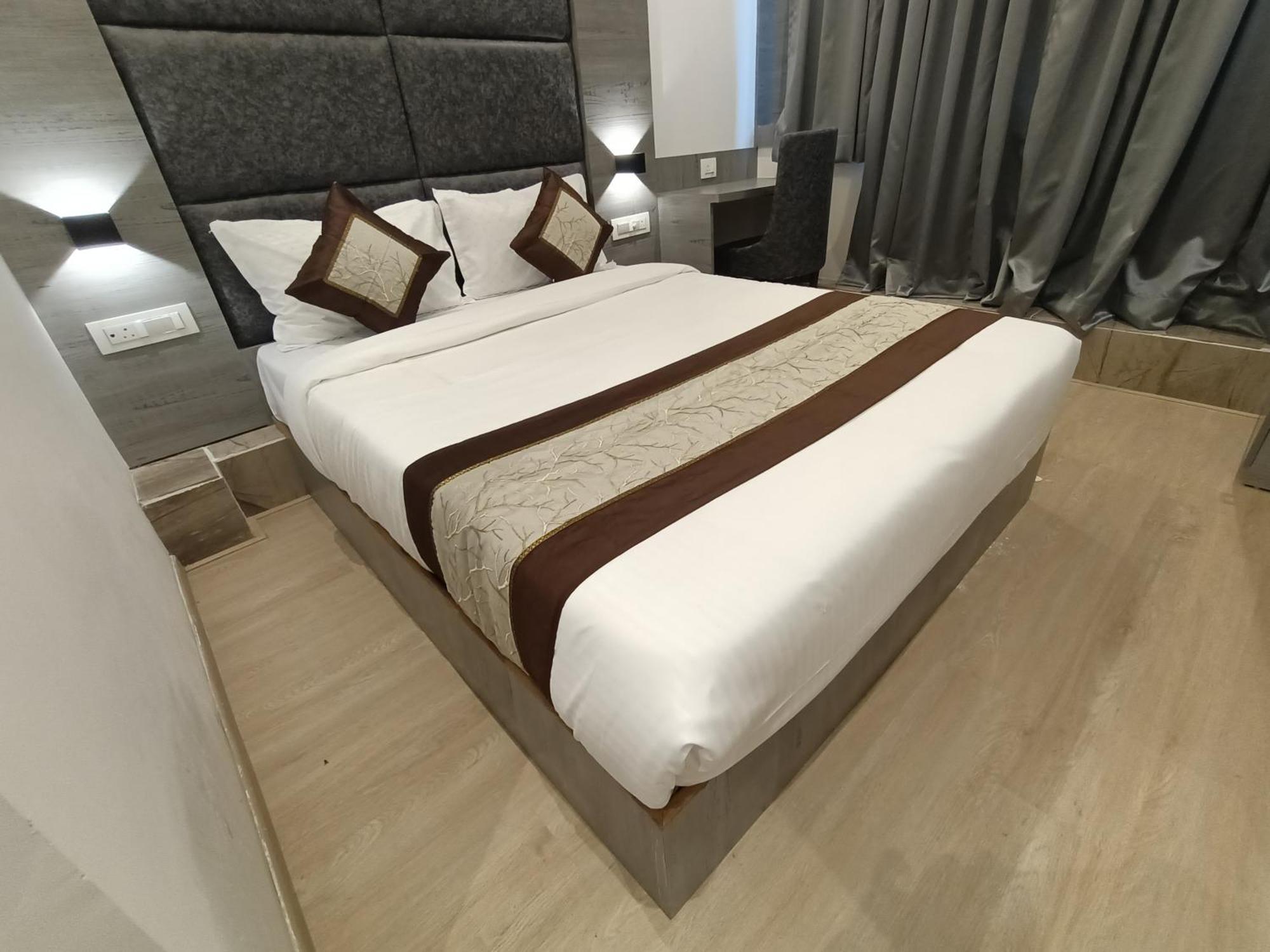Hotel Beverly Palace Santacruz - Near Bkc - Mumbai Airport T1 Ngoại thất bức ảnh