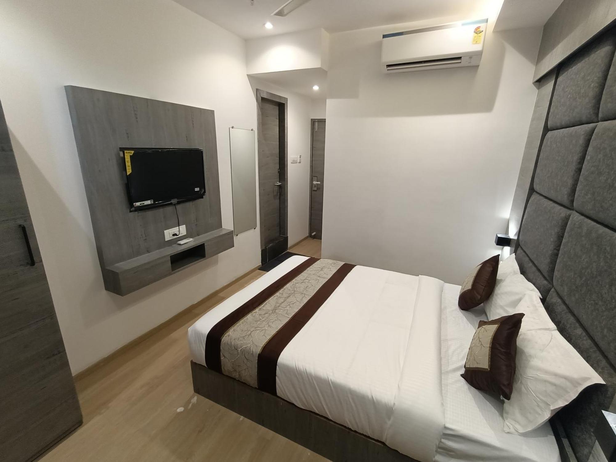 Hotel Beverly Palace Santacruz - Near Bkc - Mumbai Airport T1 Ngoại thất bức ảnh