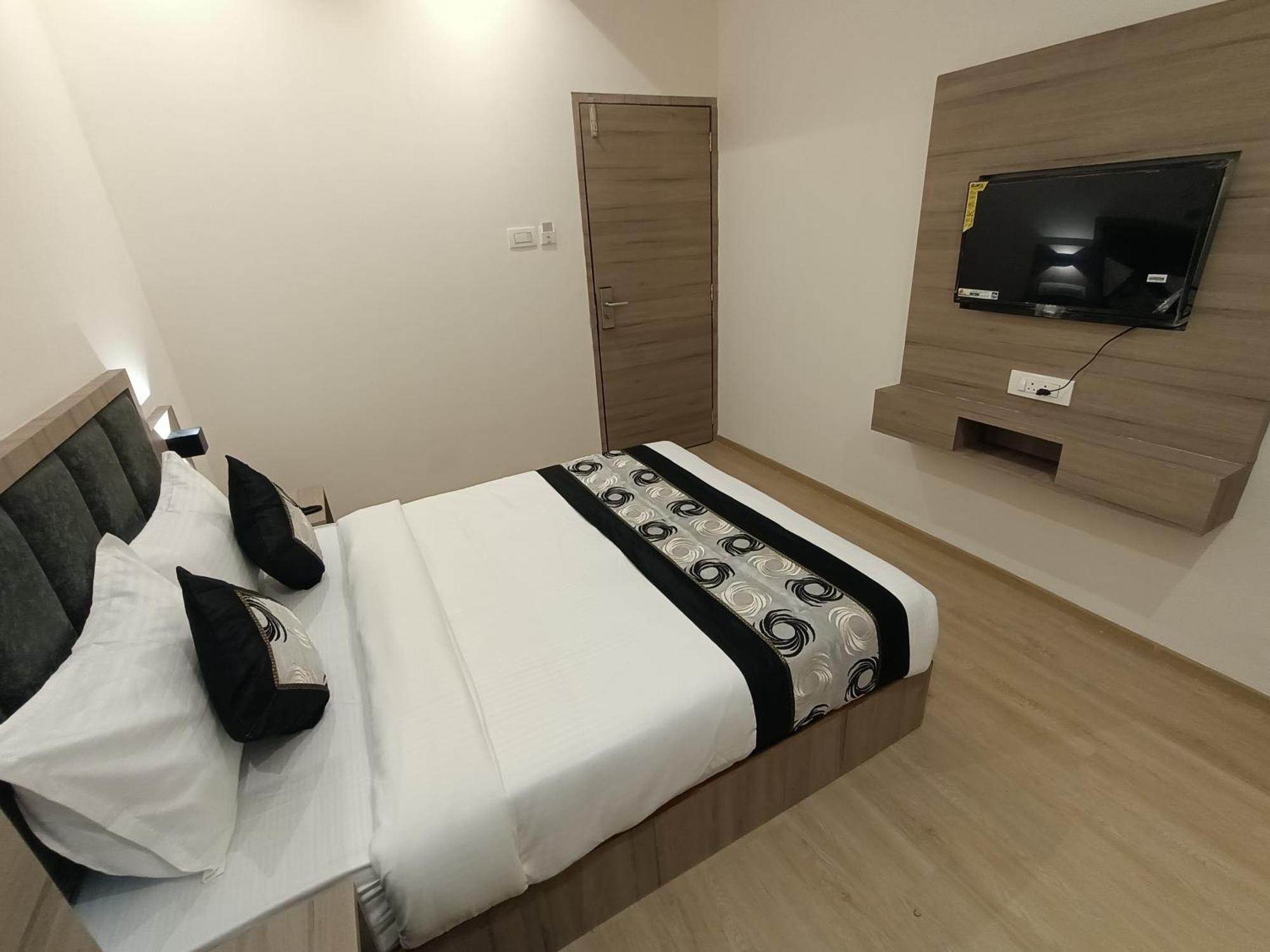 Hotel Beverly Palace Santacruz - Near Bkc - Mumbai Airport T1 Ngoại thất bức ảnh