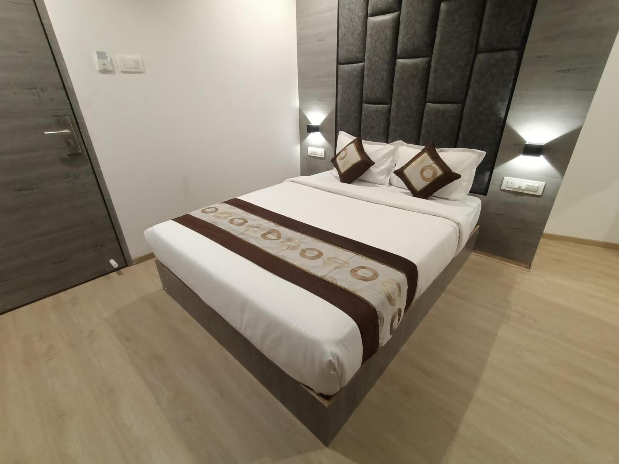 Hotel Beverly Palace Santacruz - Near Bkc - Mumbai Airport T1 Ngoại thất bức ảnh