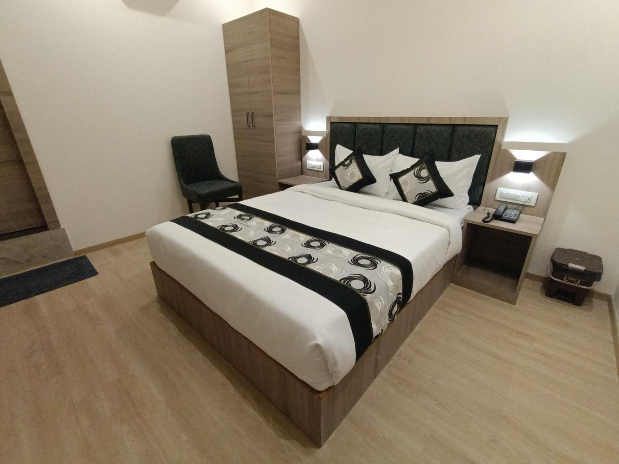 Hotel Beverly Palace Santacruz - Near Bkc - Mumbai Airport T1 Ngoại thất bức ảnh