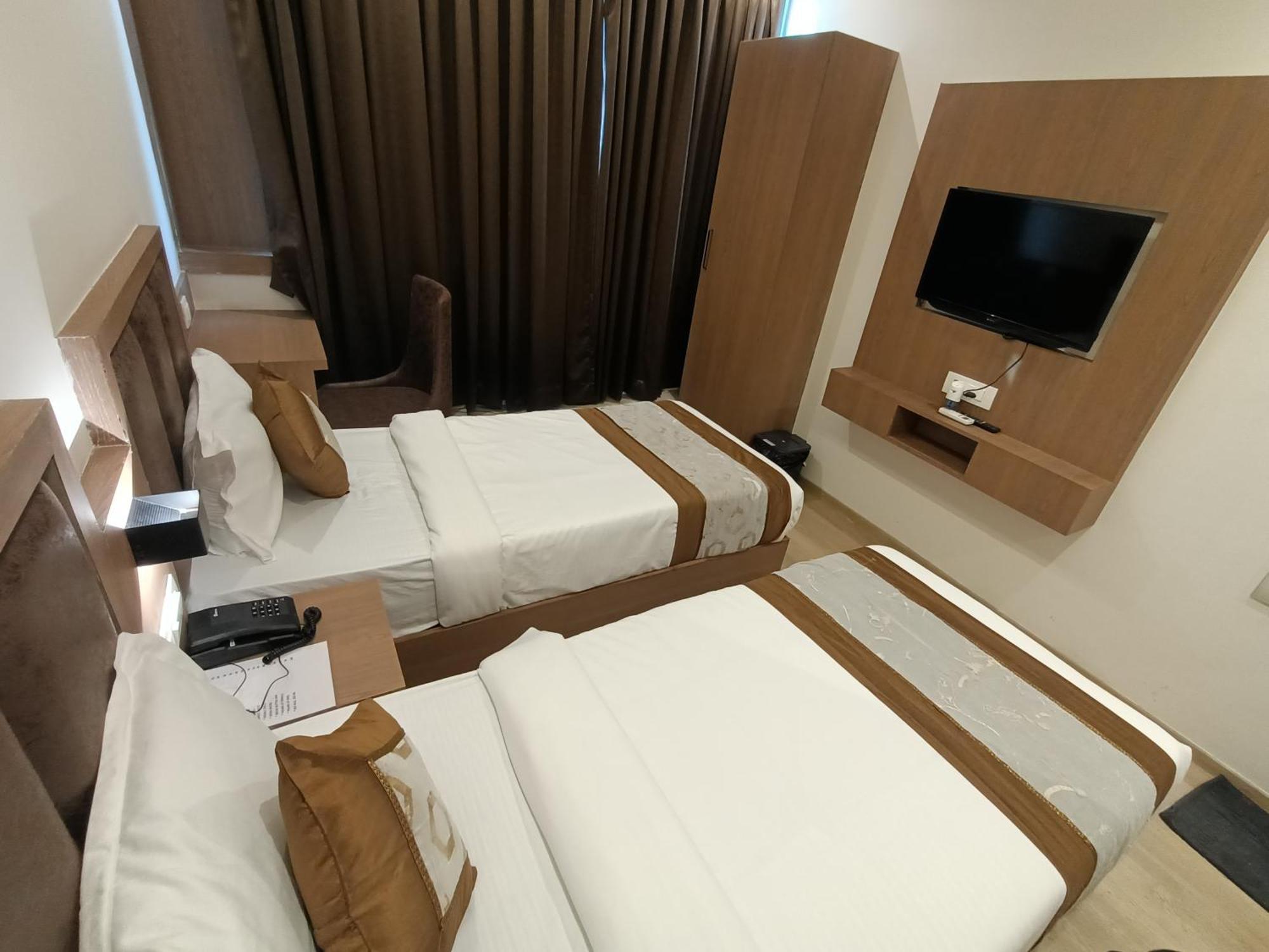 Hotel Beverly Palace Santacruz - Near Bkc - Mumbai Airport T1 Ngoại thất bức ảnh