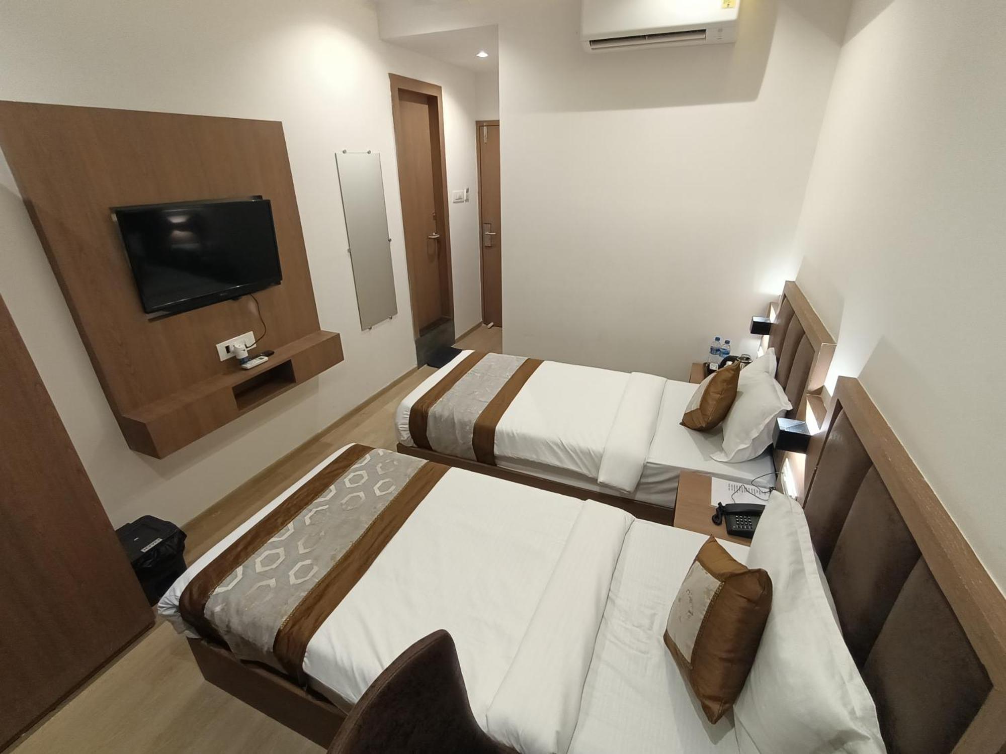 Hotel Beverly Palace Santacruz - Near Bkc - Mumbai Airport T1 Ngoại thất bức ảnh