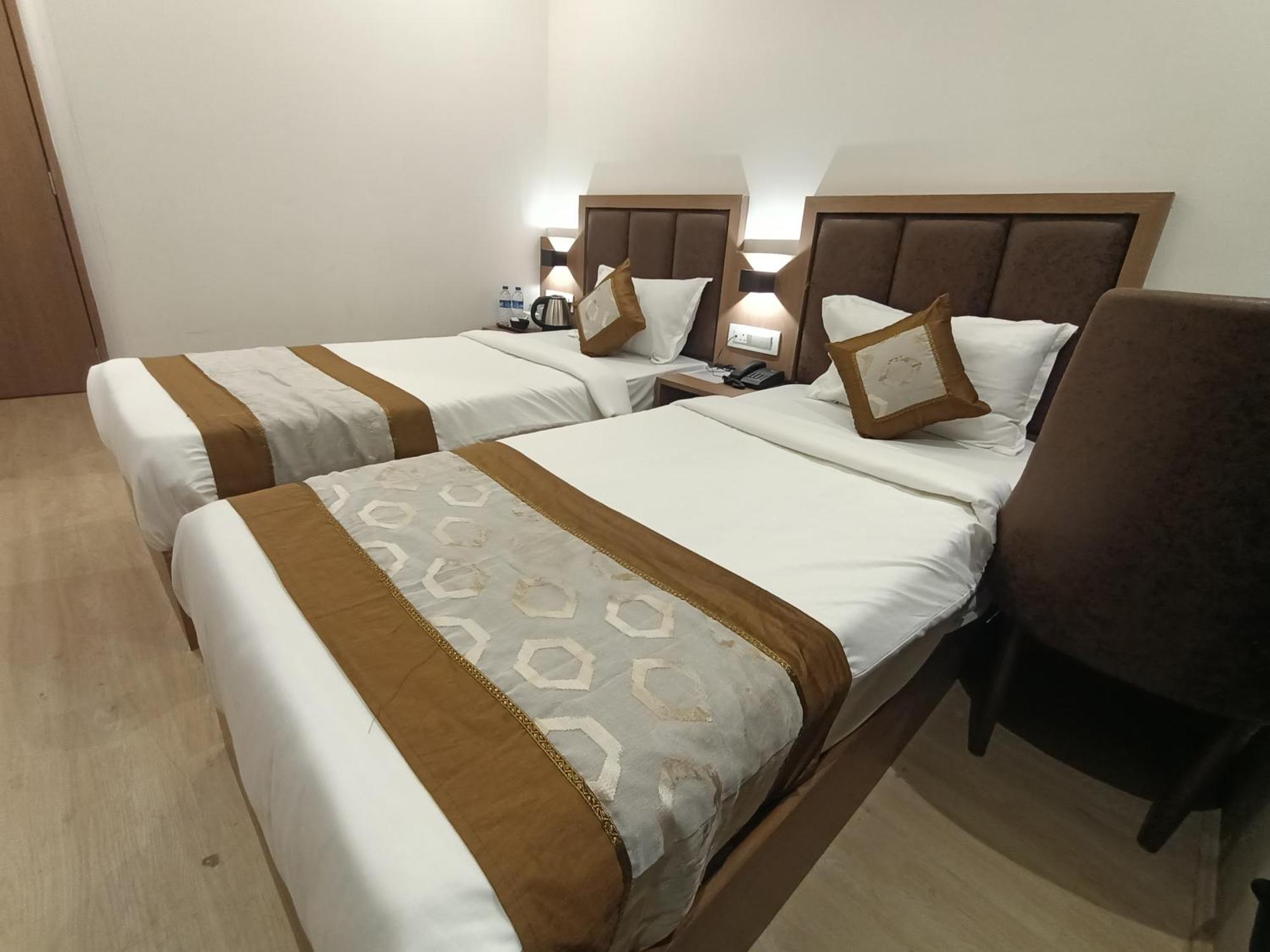 Hotel Beverly Palace Santacruz - Near Bkc - Mumbai Airport T1 Ngoại thất bức ảnh