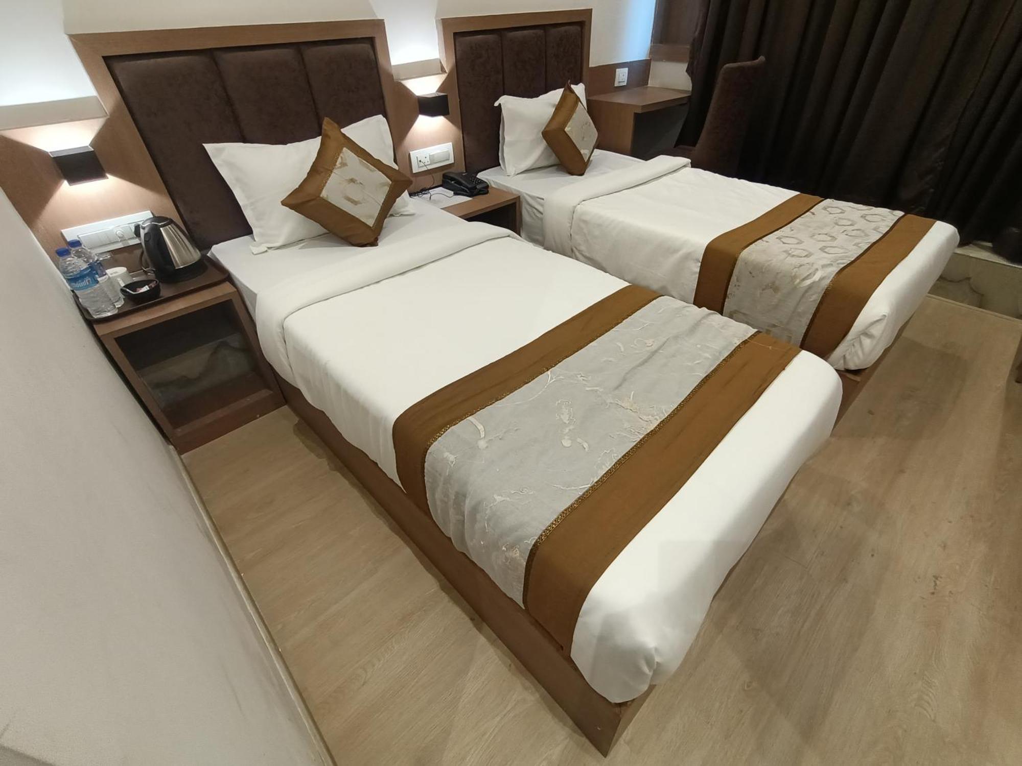 Hotel Beverly Palace Santacruz - Near Bkc - Mumbai Airport T1 Ngoại thất bức ảnh