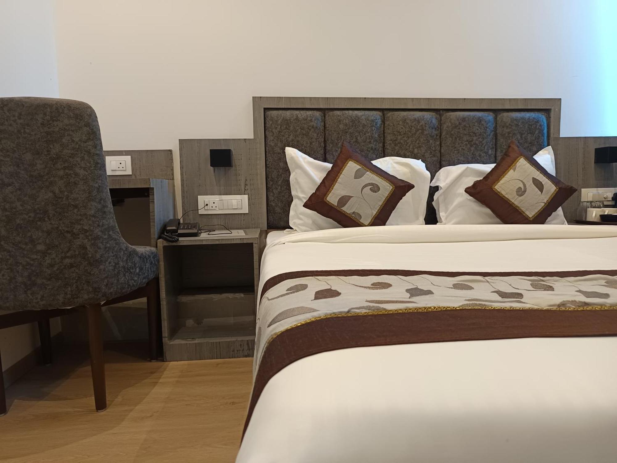 Hotel Beverly Palace Santacruz - Near Bkc - Mumbai Airport T1 Ngoại thất bức ảnh